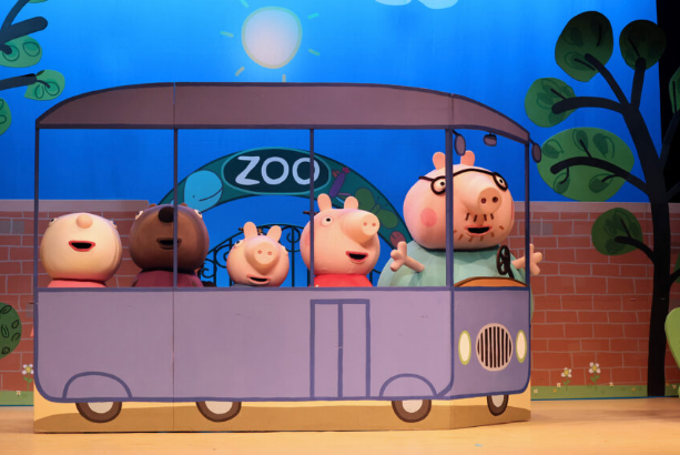Peppa Pig's Big Family Show Peppa Pig's Big Family Show